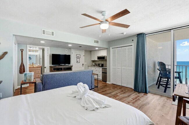Foto del edificio - 10517 Front Beach Rd