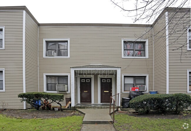 Queens Gardens Residential Co Op Apartments Apartments Flushing Ny Apartments Com