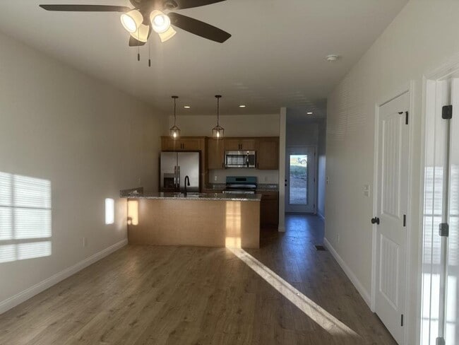 Building Photo - 104 Pinehurst Dr