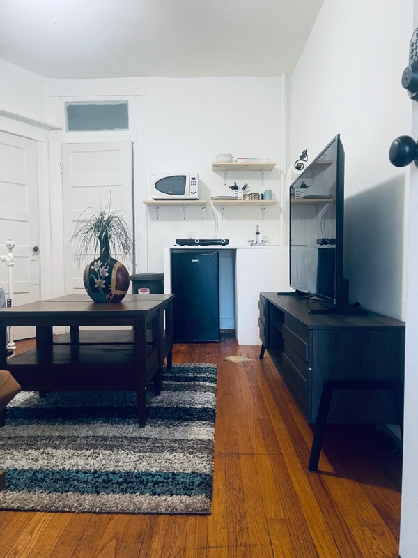 Foto del edificio - 3712 Parkside Dr