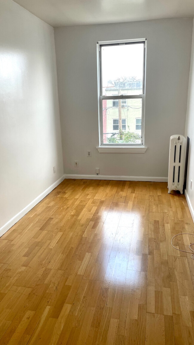 Building Photo - 3055 85th St