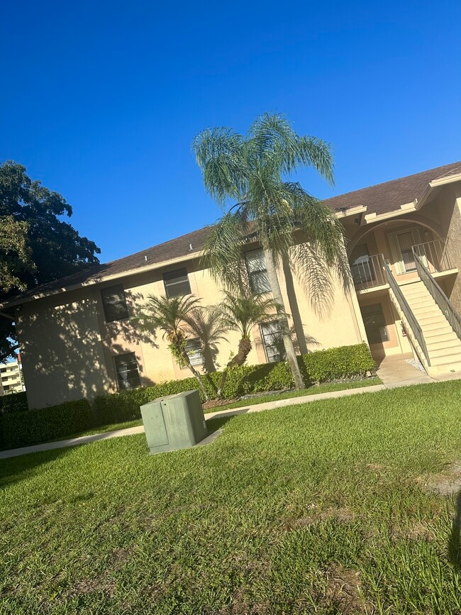 Building Photo - 9521 Boca Cove Cir