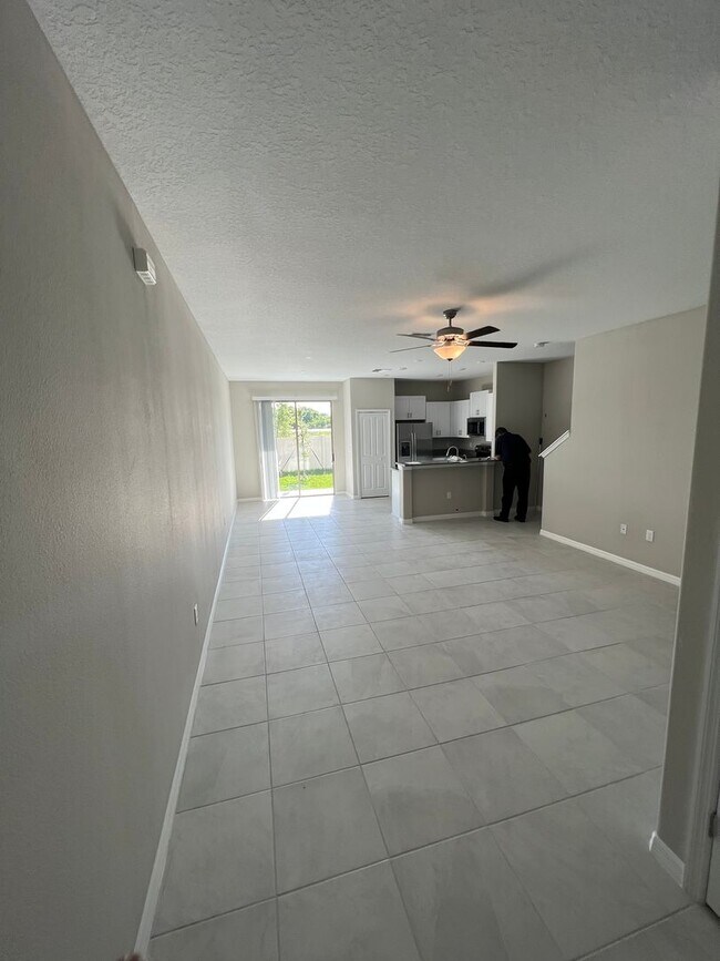 Foto del edificio - 14354 Easy Goer St