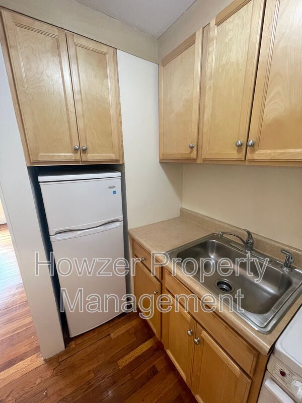357 Main St Unit Apt 7, Barnstable, MA 02601 Condo for Rent in