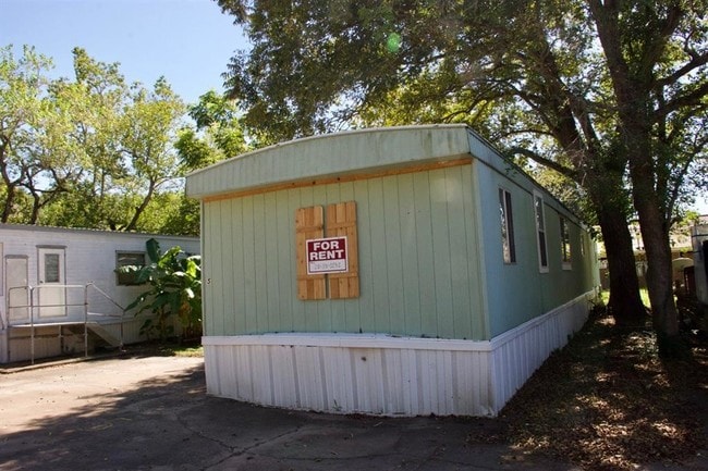 Building Photo - 510 N Shirley St