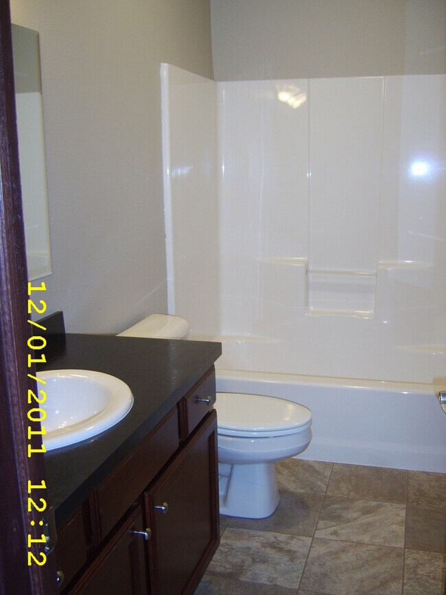 Foto del edificio - 1758-1758 35th Ave SE