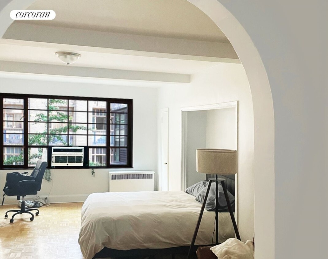 Foto principal - 307 E 44th St