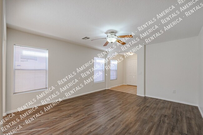 Foto del edificio - 13421 W Keim Dr