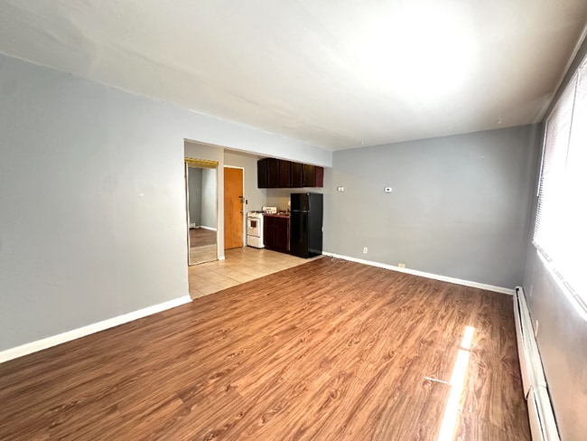 Building Photo - 1456 N Prospect Ave