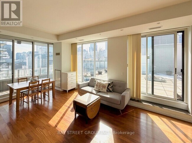 Photo du bâtiment - 111 Elizabeth St