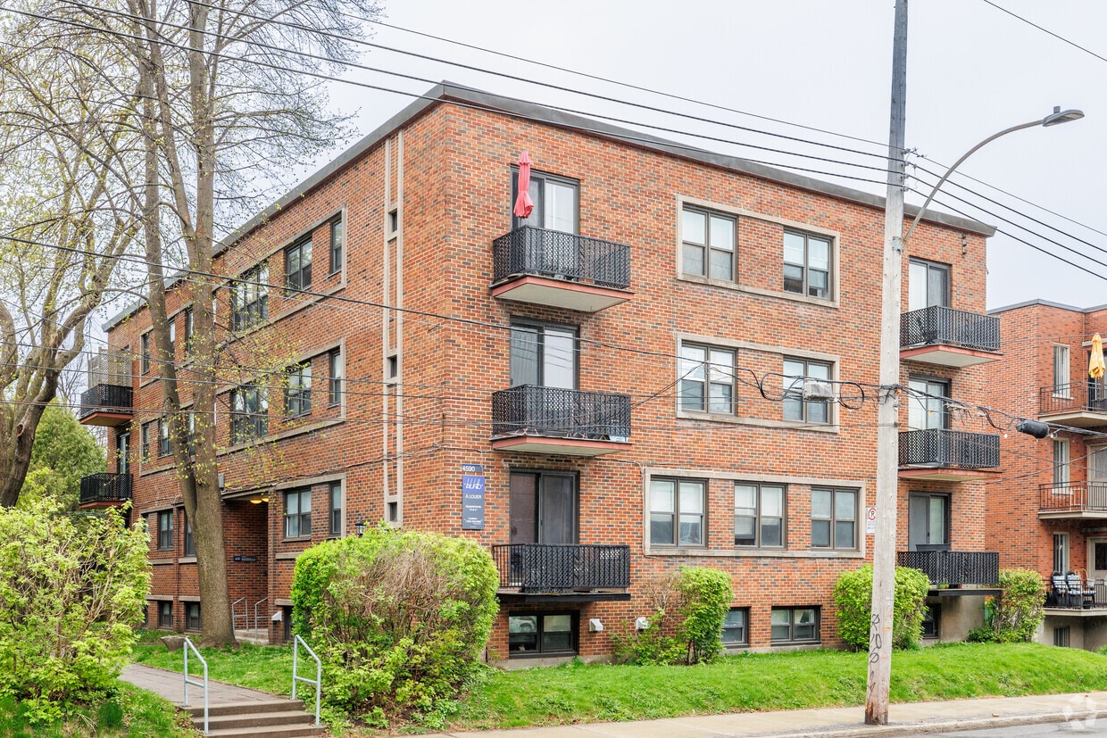 Building Photo - 4550 Blvd Grand