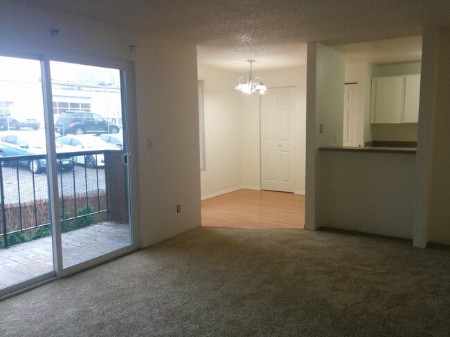 Foto del edificio - Fully Updated 2 Bedroom Condo in Edmonds!