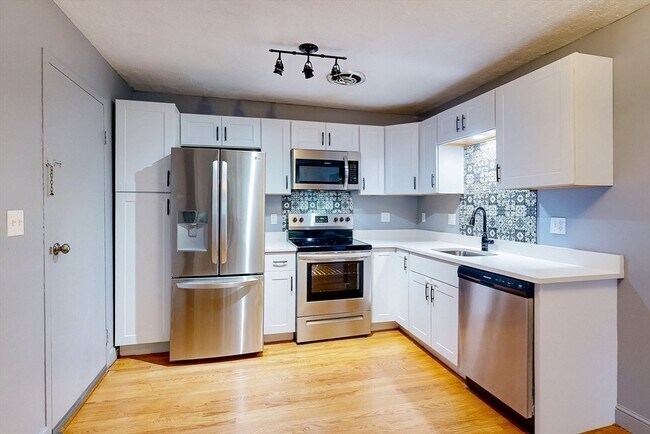 Photo - 1105 Lexington St Apartment