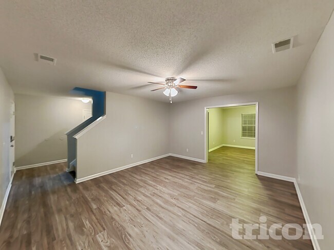 Foto del edificio - 410 Fox Trot Dr