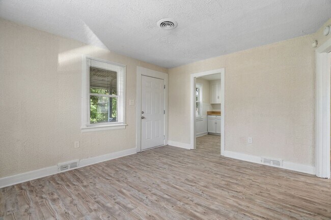 Foto del edificio - Portsmouth 2 bedroom -Ready Now