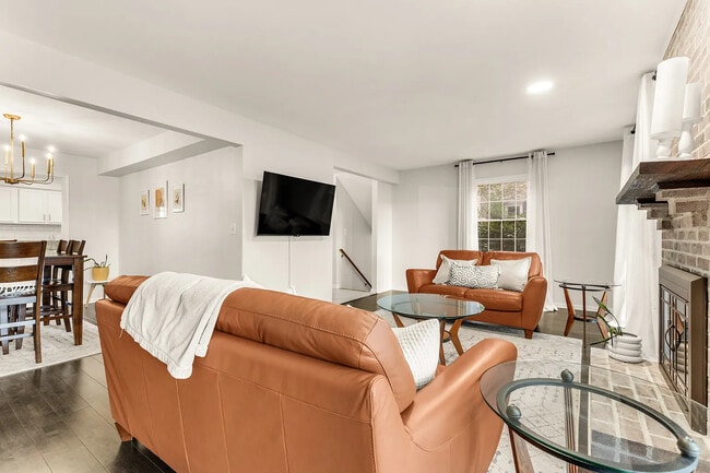 Foto del edificio - 10855 Lockwood Dr
