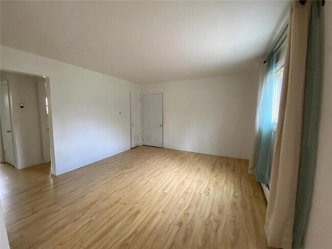 Building Photo - 8956 Griggs Ave