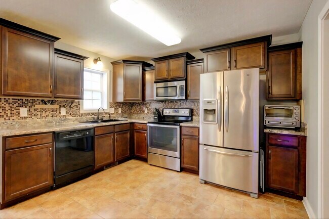 Foto del edificio - 1321 Allmon Dr