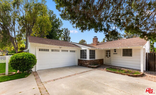 Building Photo - 22021 Celes St
