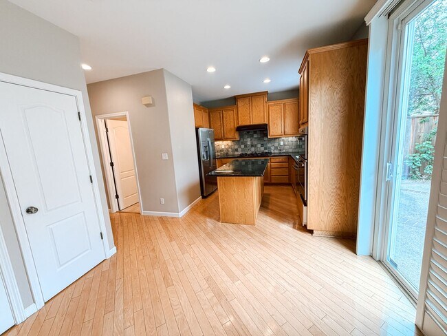 Building Photo - San Ramon Home Available Now!