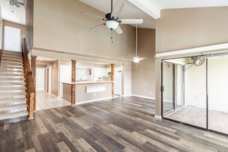 Building Photo - 44 April Point Dr S