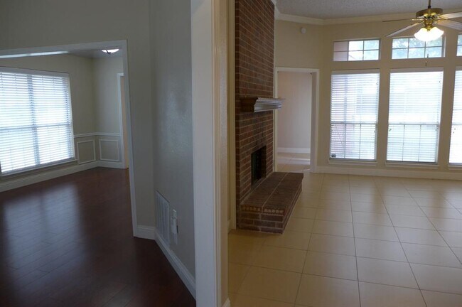 Foto del edificio - 1402 Beverly Dr