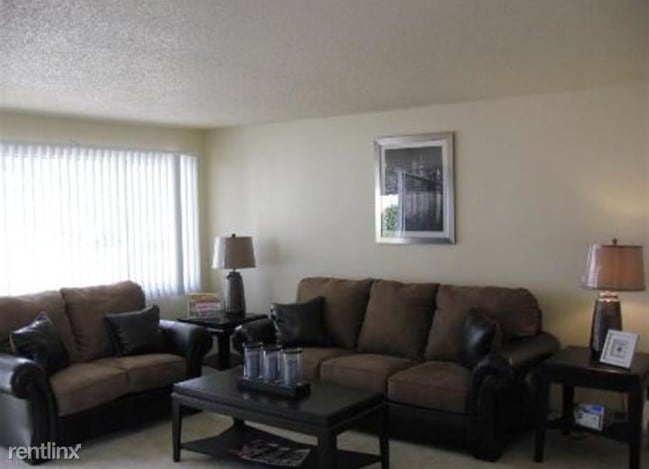 Building Photo - 7907 Holly Lea Ct