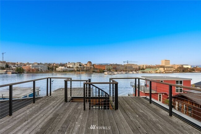 Foto del edificio - 3bd/2.5ba Seattle Houseboat