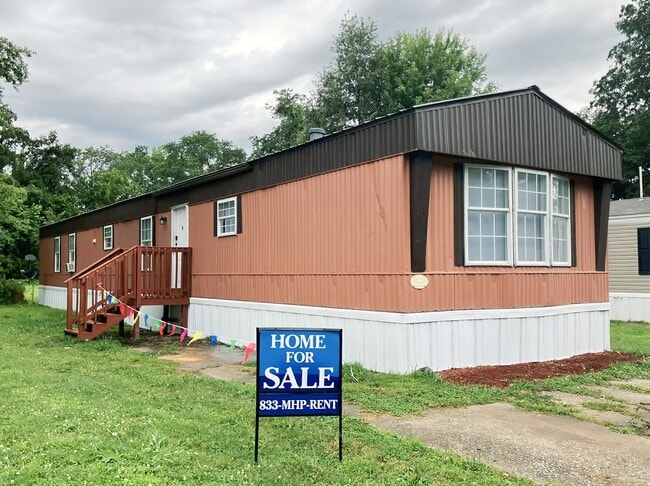Building Photo - 70 Deerwood Park