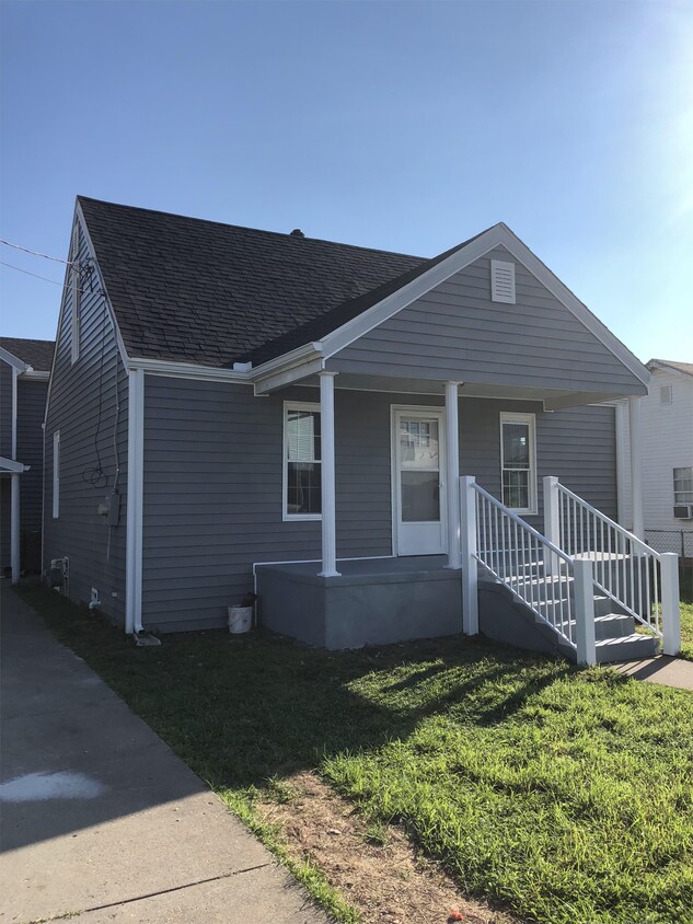 1726 17th St, Nitro, WV 25143 House Rental in Nitro, WV