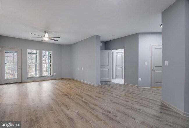 Foto del edificio - 8390 Ice Crystal Dr