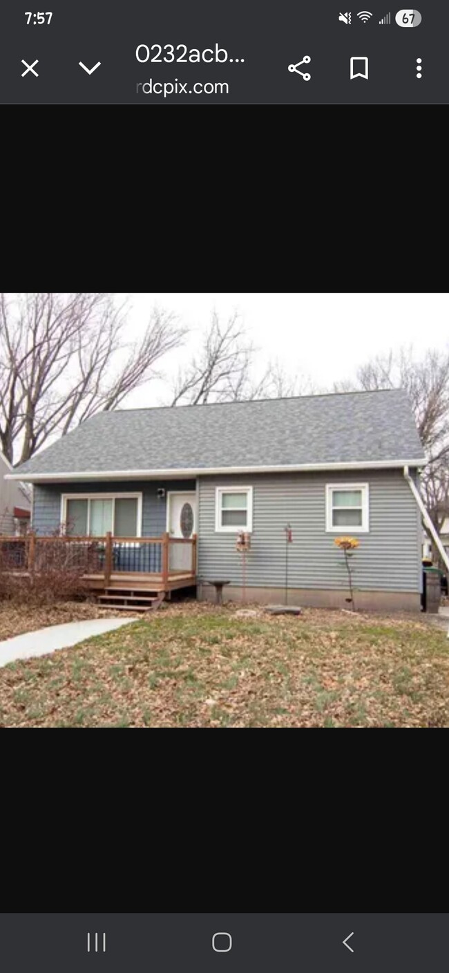 Building Photo - 36 Elm St