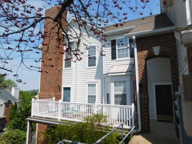 Building Photo - 810 Beverley Dr