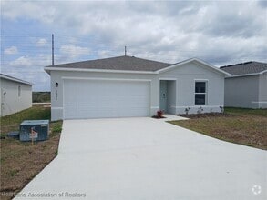 Building Photo - 1301 Stone Ridge Cir