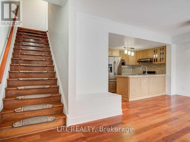 Photo du bâtiment - 3047 Finch Ave W