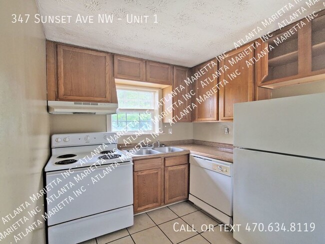 Building Photo - 2 Bedroom 1 Bath Apartment in Vine City - ...