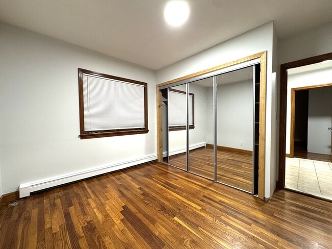 Building Photo - 41 Staples Ave