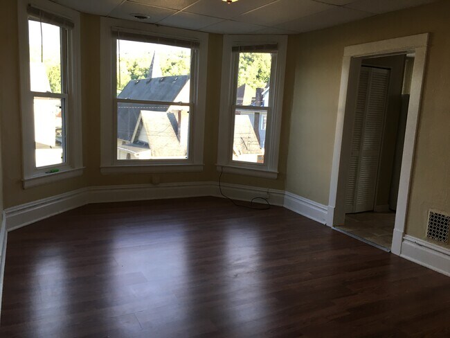 Living Room - 37 Acosta Ave