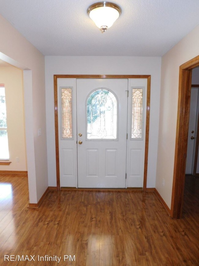 Building Photo - 5106 Sanborn Dr