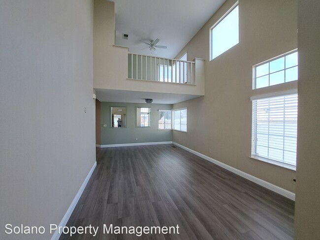 Building Photo - 3 br, 2.5 bath House - 340 Ridgecrest Cir