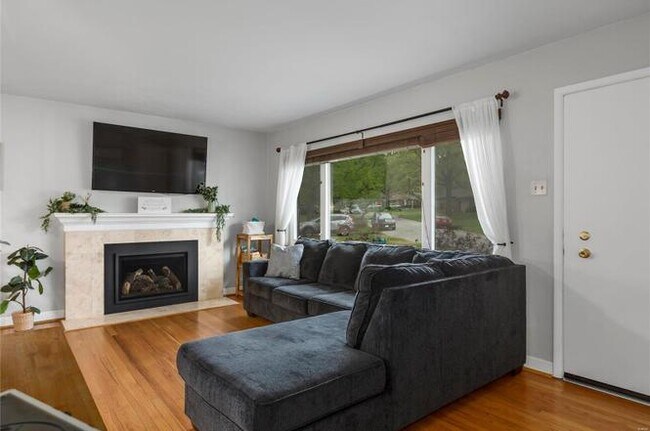Foto del edificio - 9604 Greenview Dr