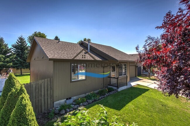Foto del edificio - Sweet 2 Bed 1 Bath House with a Fenced Yard in Post Falls!