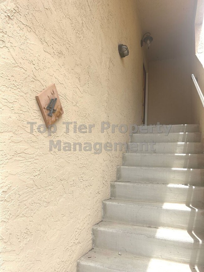 Foto del edificio - Spacious 2 Bed / 2 Bath Condo Near SDSU – ...