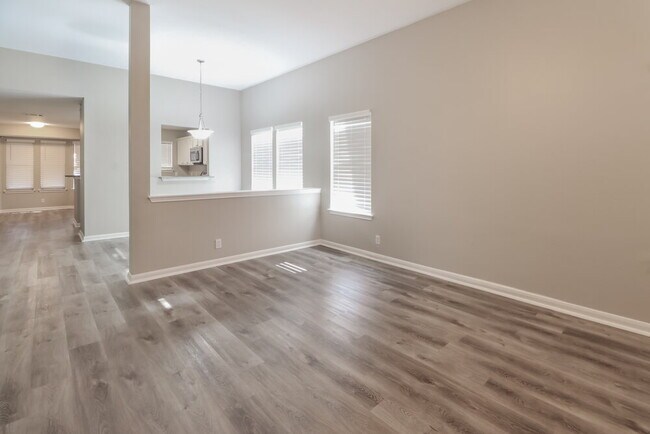 Foto del edificio - 21203 Grand National Ave