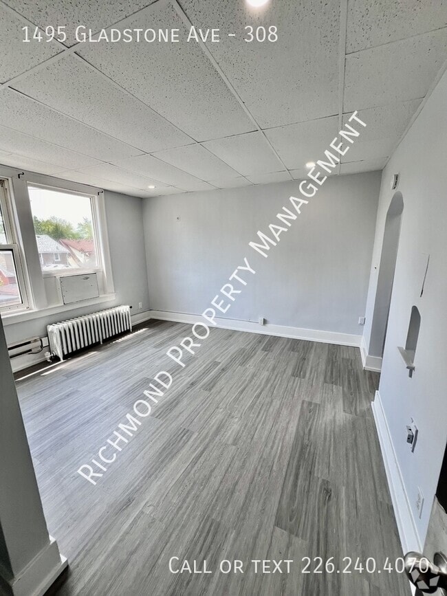 Building Photo - 1495 Gladstone Ave