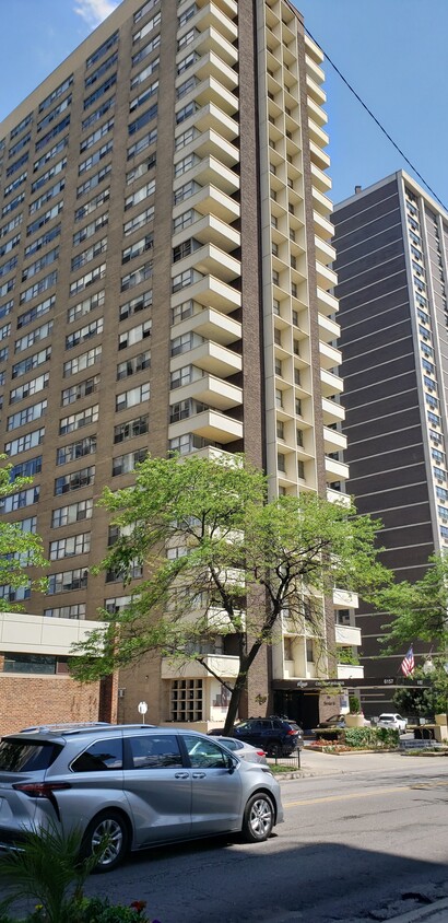 Primary Photo - 6157 N Sheridan Rd