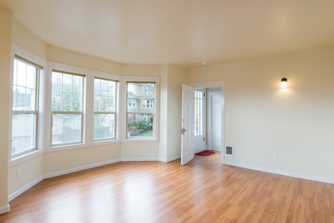 Foto del edificio - 3010 E Spruce St