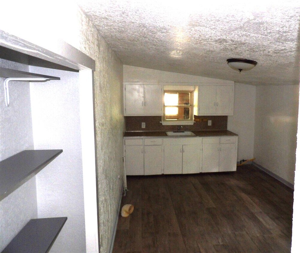 Foto del edificio - 215 SW Park Ave