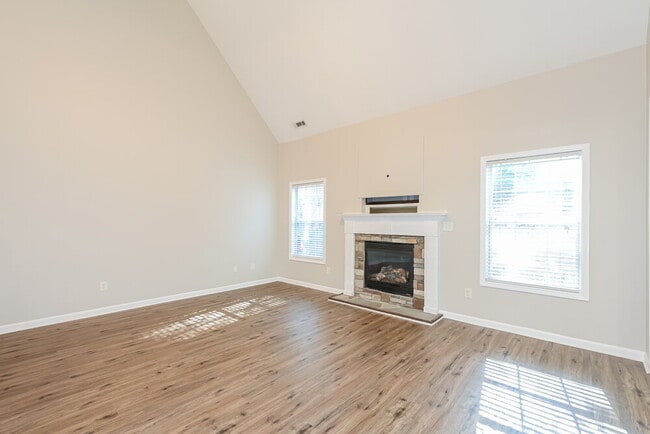 Building Photo - 88 Tapestry Ln