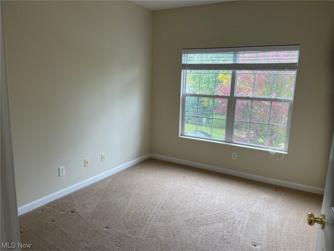 Foto del edificio - 522 Robin Wood Ln